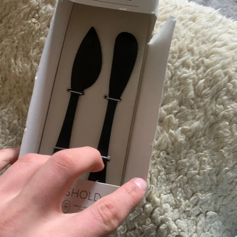 Threshold‎ Bridgeport Black Stylish Cheese Knives